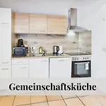 Crown Living Babylon - Nahe Messe Und Schweizer Grenze, Wlan, Kostenloser Parkplatz, Self Check-in, Ideal Fuer Geschaeftsreisende Und Feriengaeste 卢斯特瑙