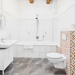 Crown Living Babylon - Nahe Messe Und Schweizer Grenze, Wlan, Kostenloser Parkplatz, Self Check-in, Ideal Fuer Geschaeftsreisende Und Feriengaeste Aparthotel