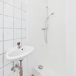 公寓式酒店 Crown Living Babylon - Nahe Messe Und Schweizer Grenze, Wlan, Kostenloser Parkplatz, Self Check-in, Ideal Fuer Geschaeftsreisende Und Feriengaeste