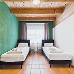 Aparthotel Crown Living Babylon - Nahe Messe Und Schweizer Grenze, Wlan, Kostenloser Parkplatz, Self Check-in, Ideal Fuer Geschaeftsreisende Und Feriengaeste Lustenau
