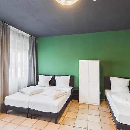 מלון דירות Crown Living Babylon - Nahe Messe Und Schweizer Grenze, Wlan, Kostenloser Parkplatz, Self Check-in, Ideal Fuer Geschaeftsreisende Und Feriengaeste