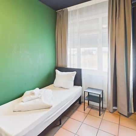 Crown Living Babylon - Nahe Messe Und Schweizer Grenze, Wlan, Kostenloser Parkplatz, Self Check-in, Ideal Fuer Geschaeftsreisende Und Feriengaeste Aparthotel 3*